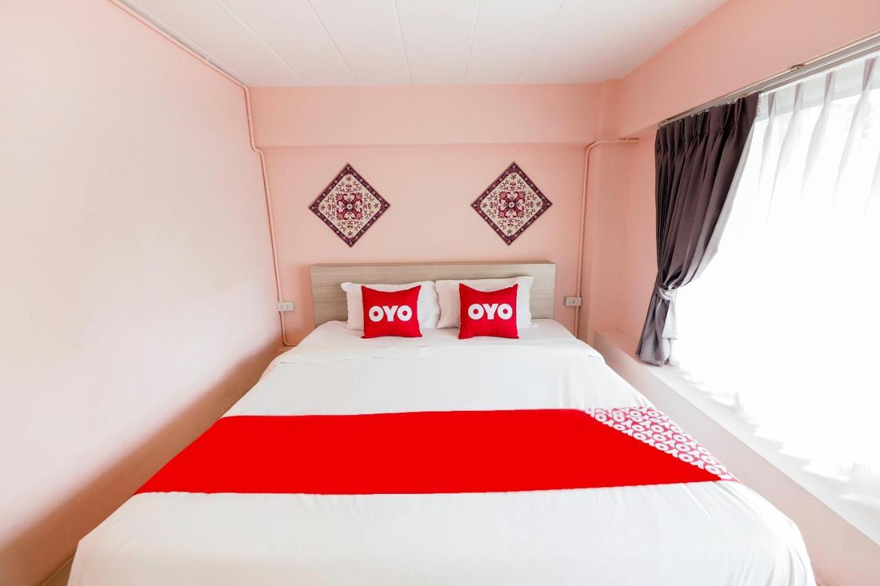 Oyo 983 The Private Hotel Čiang Mai Exteriér fotografie