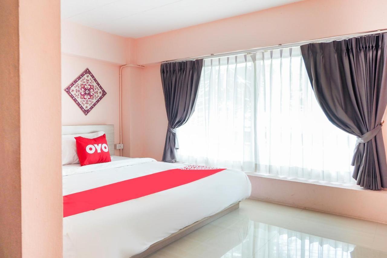Oyo 983 The Private Hotel Čiang Mai Exteriér fotografie