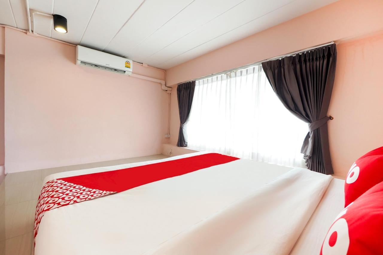 Oyo 983 The Private Hotel Čiang Mai Exteriér fotografie