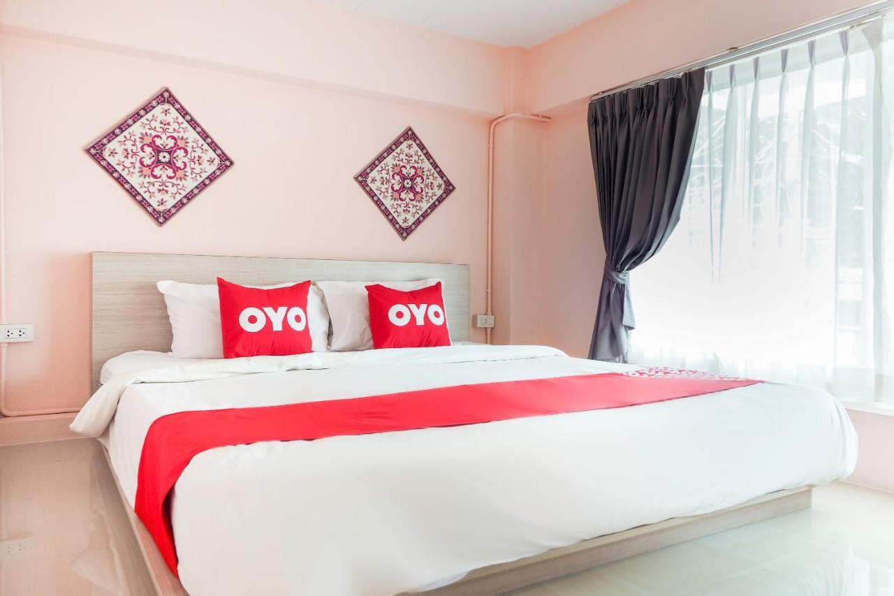 Oyo 983 The Private Hotel Čiang Mai Exteriér fotografie